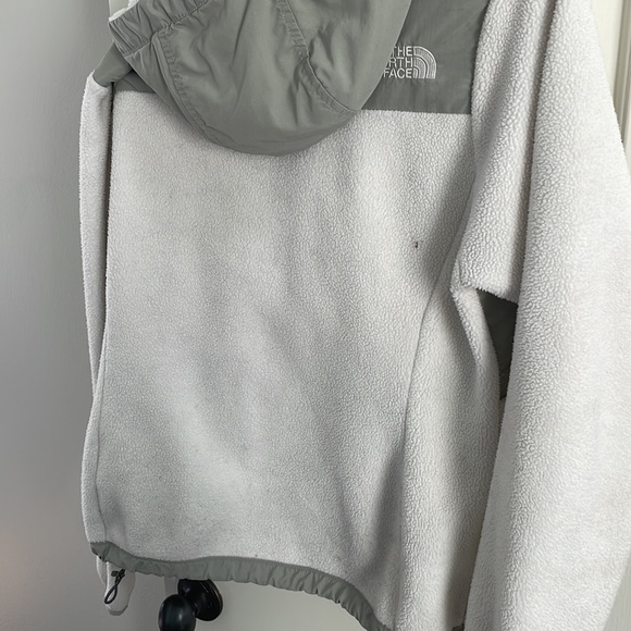 North face zip up size medium - Picture 3 of 3